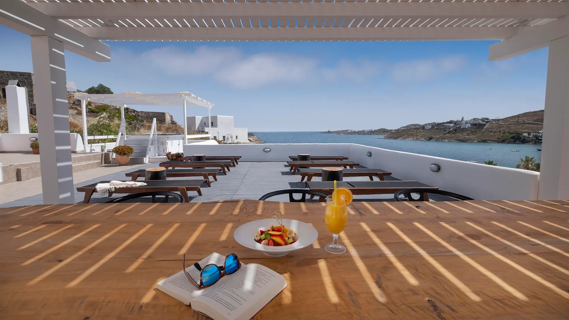 ****  Deliades Hotel Ornos  Greece