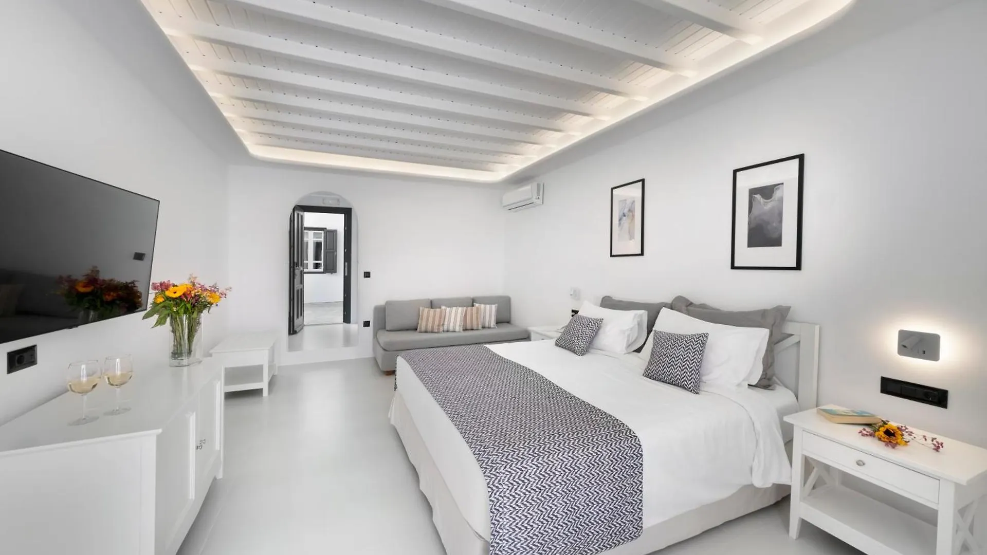 Deliades Hotel Ornos  Grecia